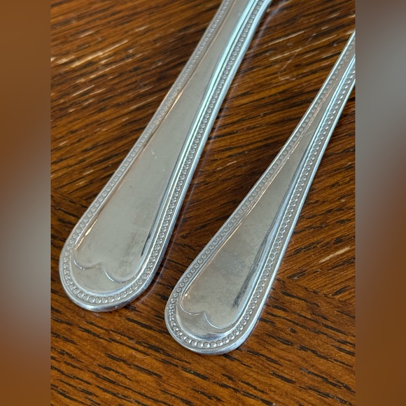 TOWLE 18/0 LIVING COLLECTION Zoe 11 pieces Fork Spoon knife serving spoon & fork - Picture 11 of 11